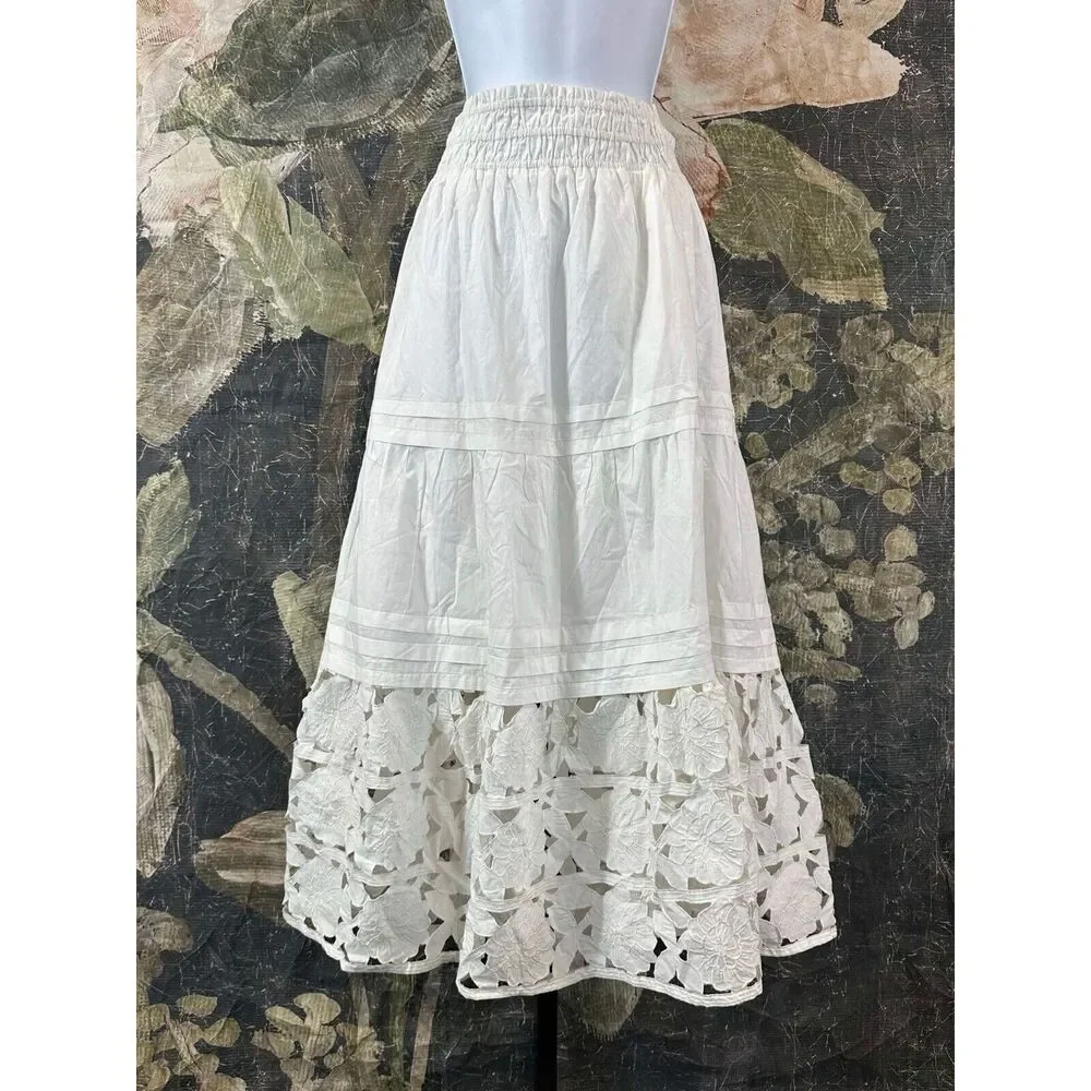 New Anthropologie Embroidered Skirt Size Large